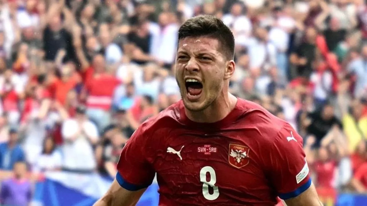 Fenerbahçe, Luka Jovic için atağa geçti!  Tadic, oyuncuyla pazarlık masasına oturdu