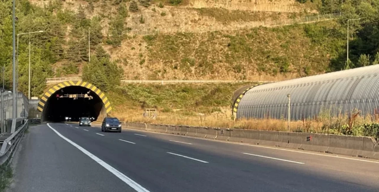 Bolu Dağı Tüneli'nin İstanbul-Ankara istikameti açıldı