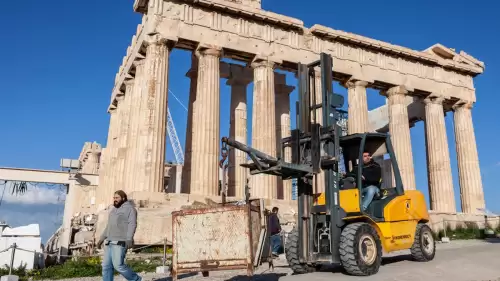 Yunanistan, ekonomik krizle mücadele etmek için haftada 6 günlük çalışma düzenine geçiyor.