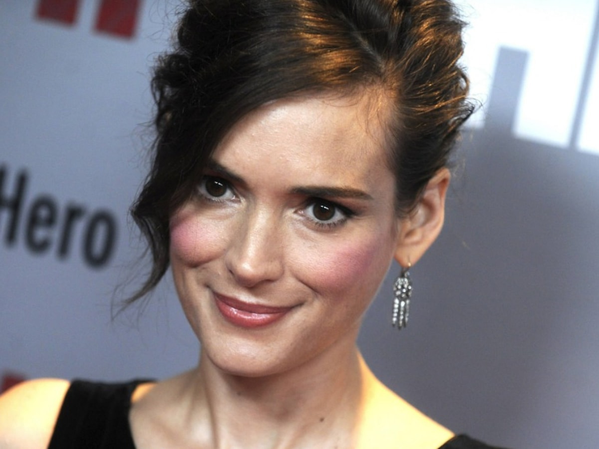 Ünlü oyuncu Winona Ryder, Gizemli Bir İlişki Hakkında Sürpriz Açıklama Yaptı