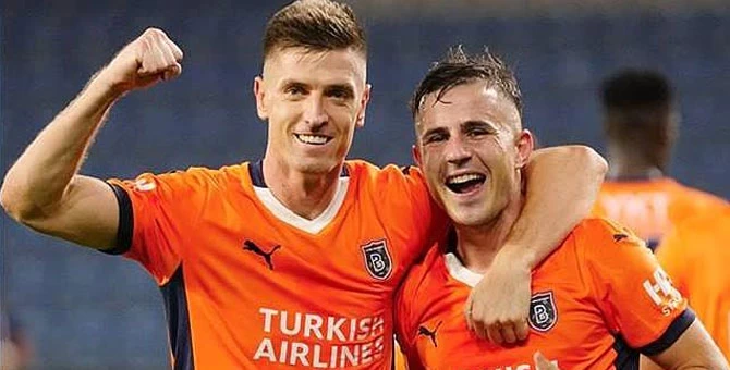 Başakşehir fırtına gibi: UEFA Konferans Ligi play-off turuna yükseldi