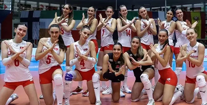 20 yaş altı kadın milli voleybol takımımızdan Avrupa Şampiyonluğu