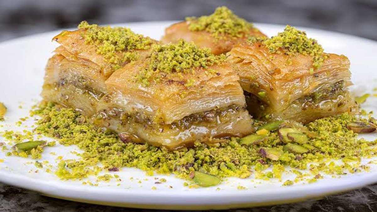 Pastaneye gerek yok: Evde tereyağlı cevizli baklava nasıl yapılır? Çıtır  çıtır